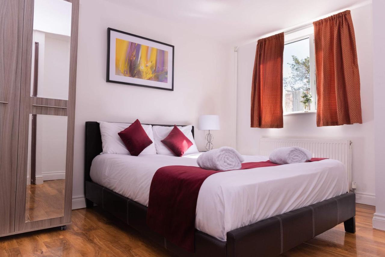 Alexandra Contractor House - Free Parking For Large Vans, Free Wifi & Netflix By Firoz Property Management Aldershot Exterior foto